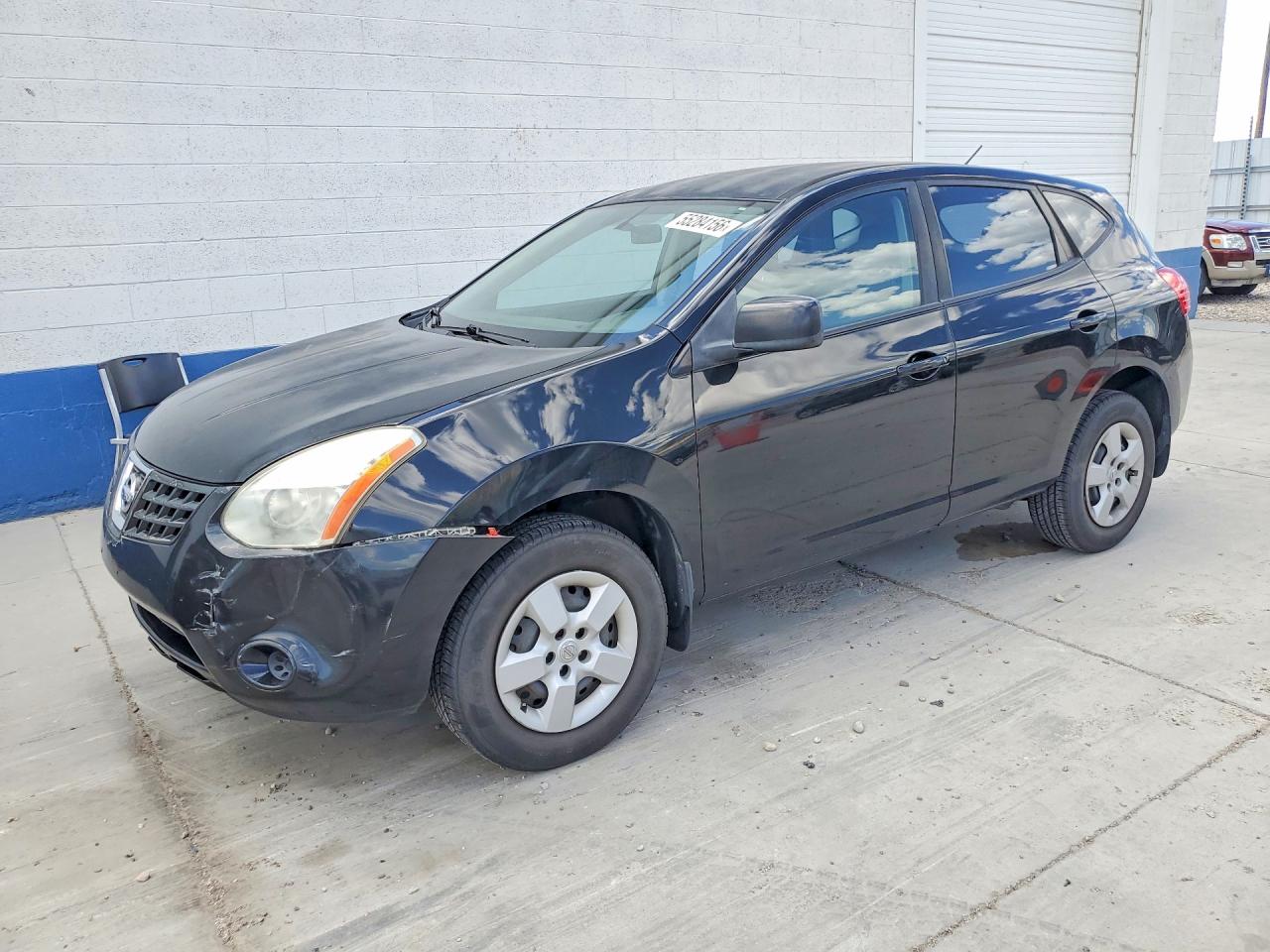 Salvage Nissan Rogue Image