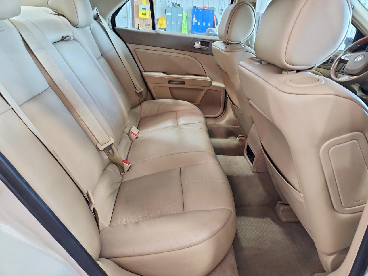 Cadillac STS Luxury