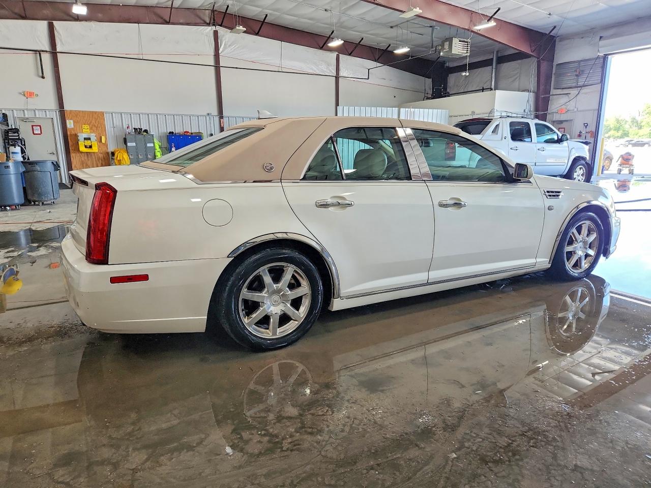 Cadillac STS Luxury