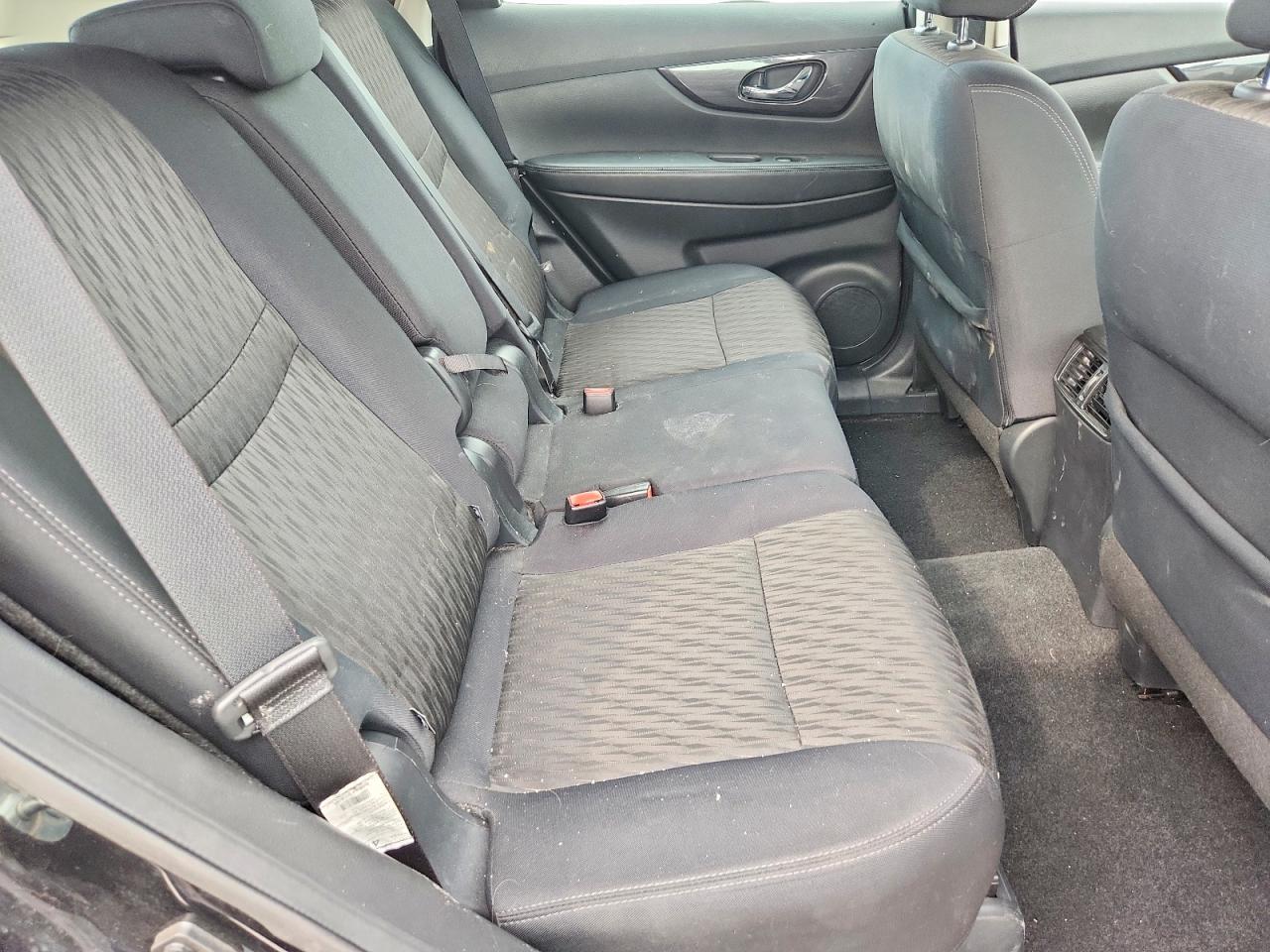 Nissan Rogue S