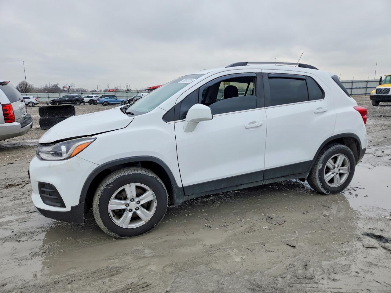 Salvage Chevrolet Trax Image