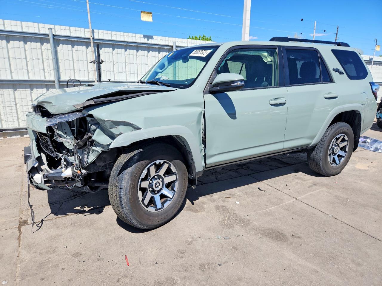 Salvage Toyota 4Runner Image
