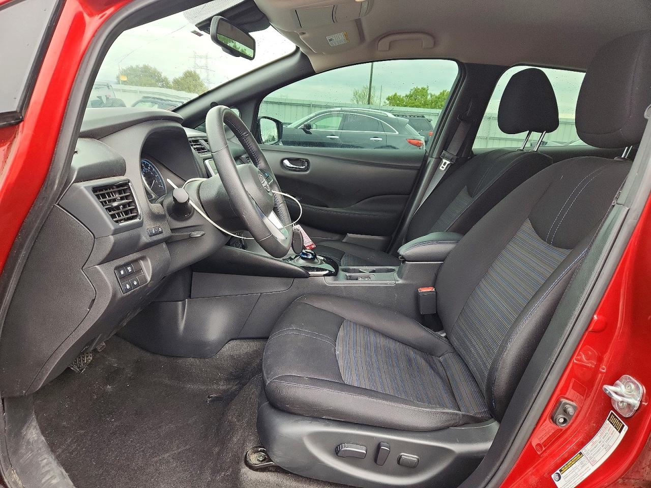 Nissan LEAF Sv Plus