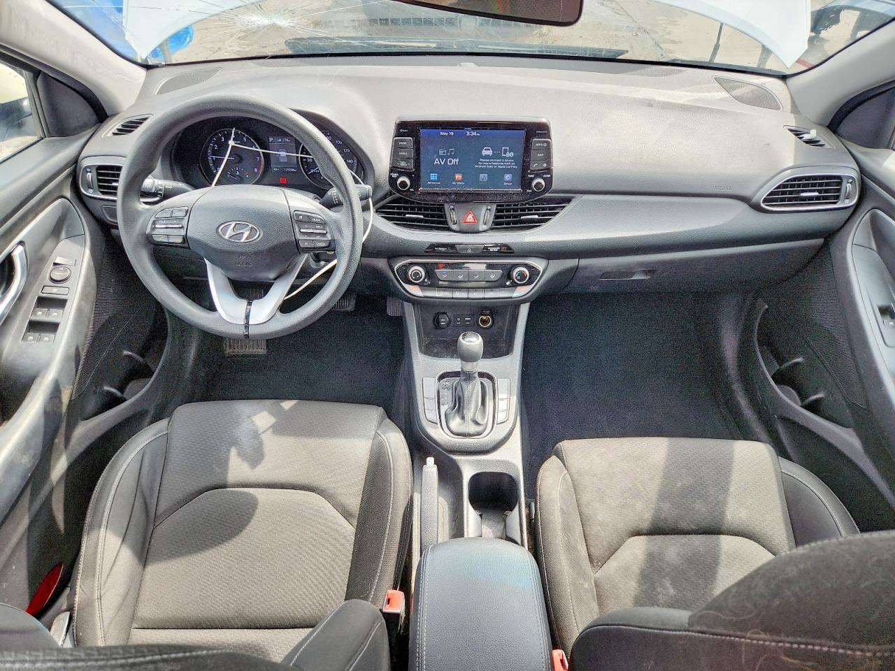 Hyundai ELANTRA Base