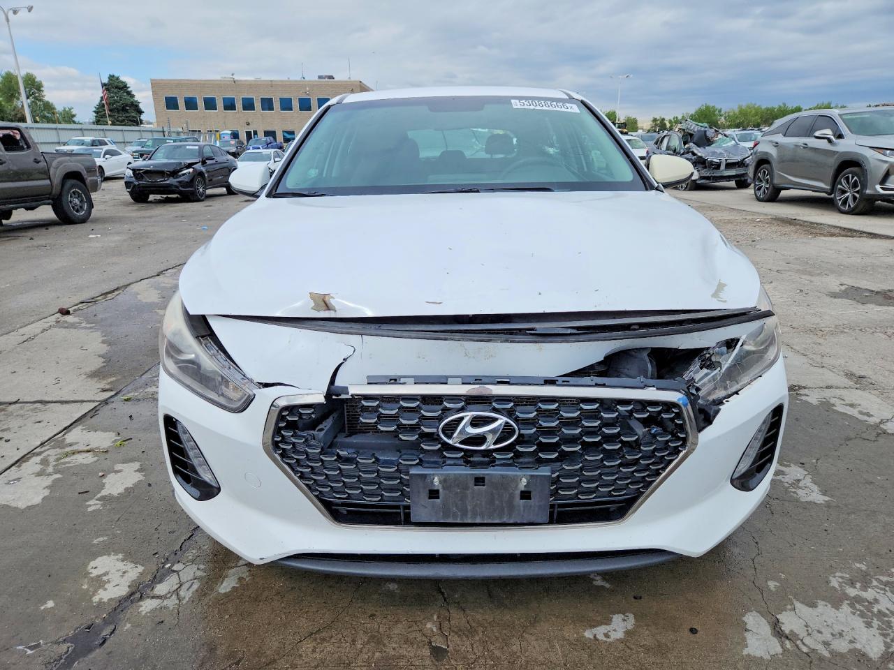 Hyundai ELANTRA Base