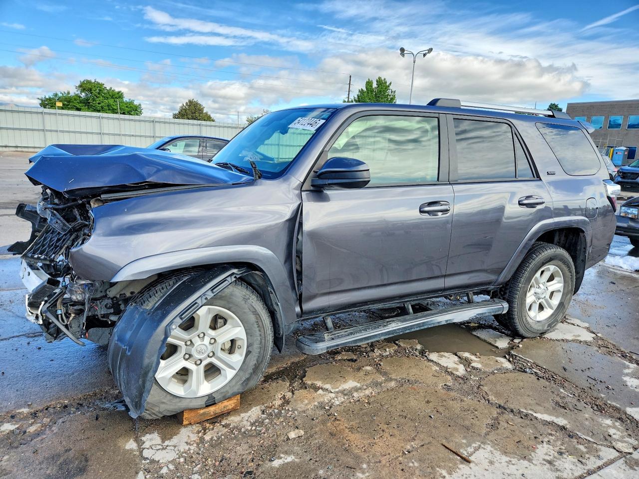 Salvage Toyota 4Runner Image