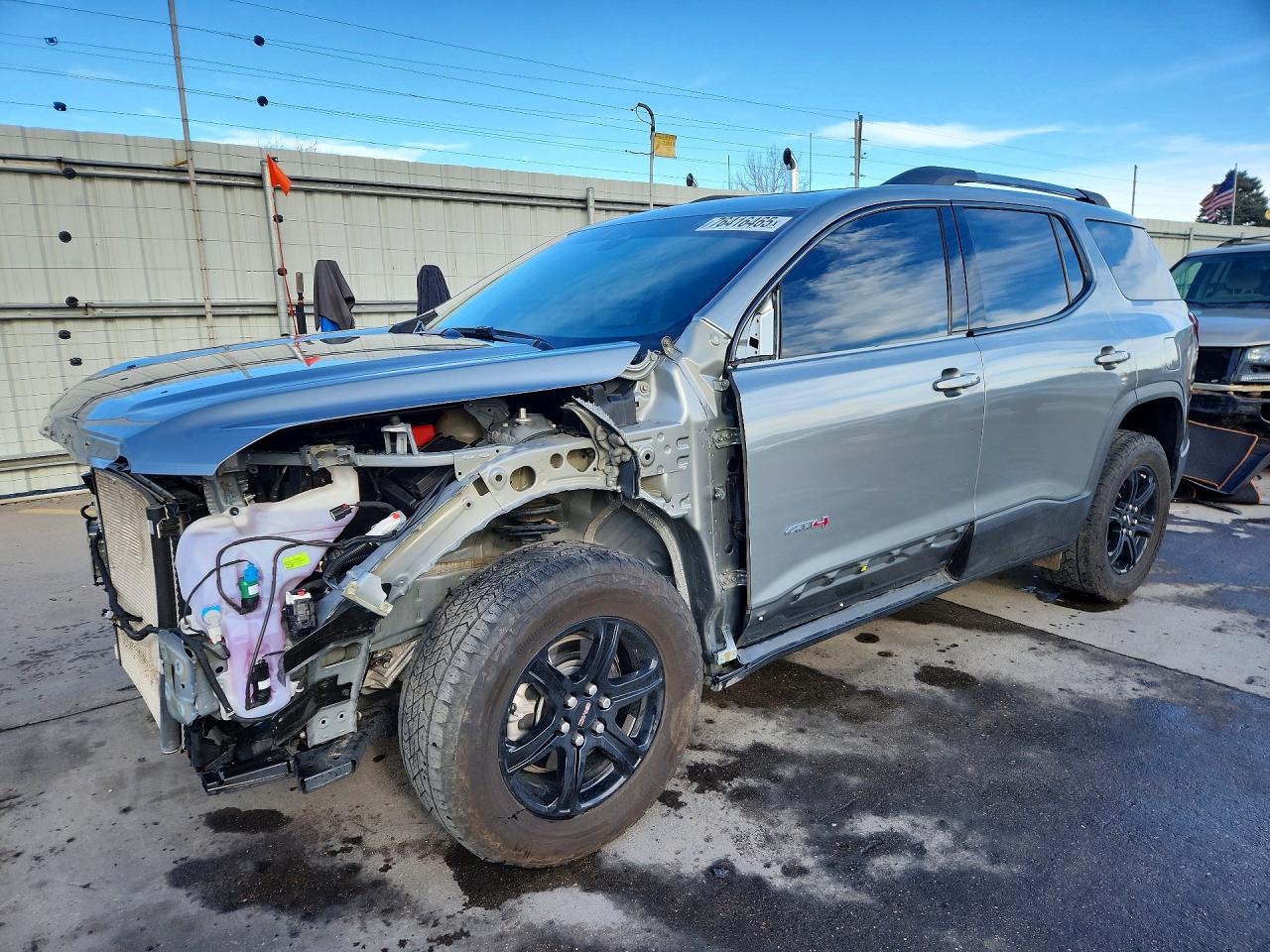 Salvage GMC Acadia Image