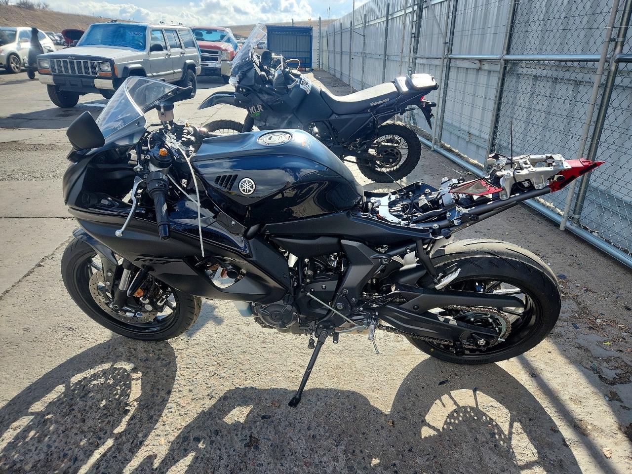 Yamaha Yzfr7