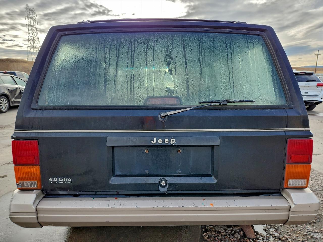 Jeep Cherokee Country