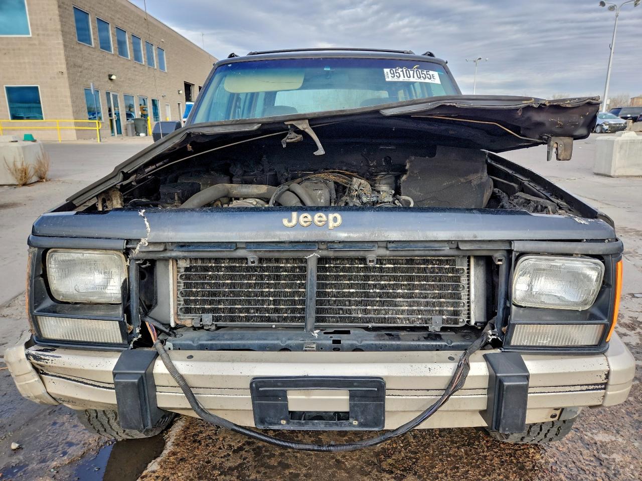 Jeep Cherokee Country