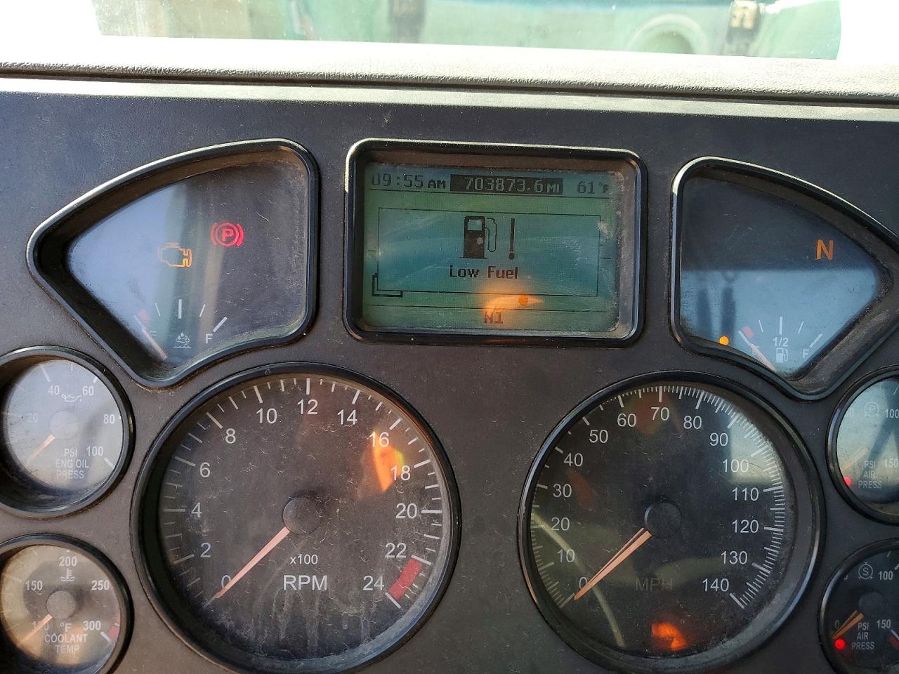 Mack 600