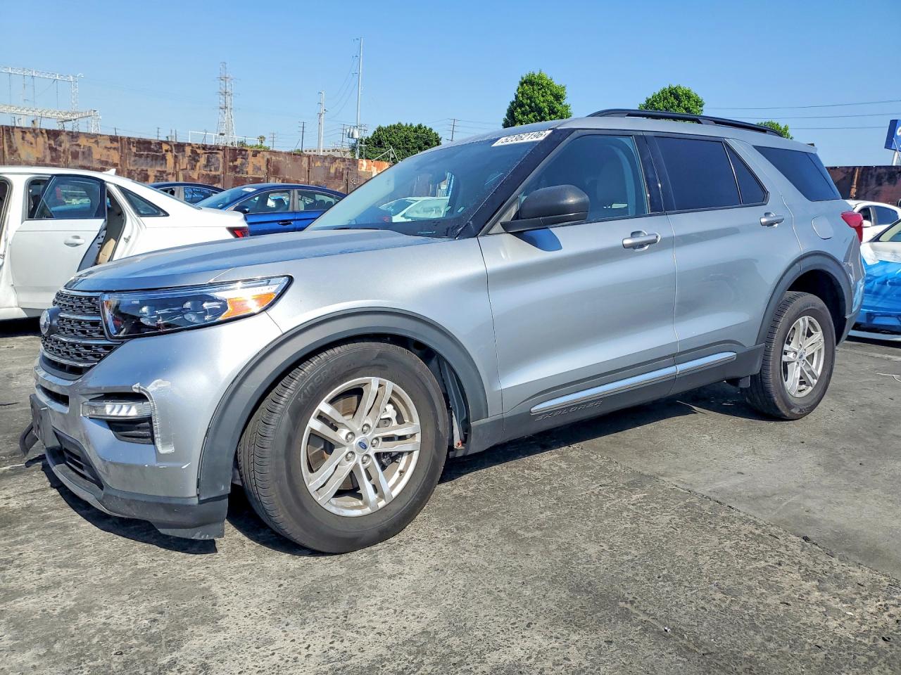 Salvage Ford Explorer Image