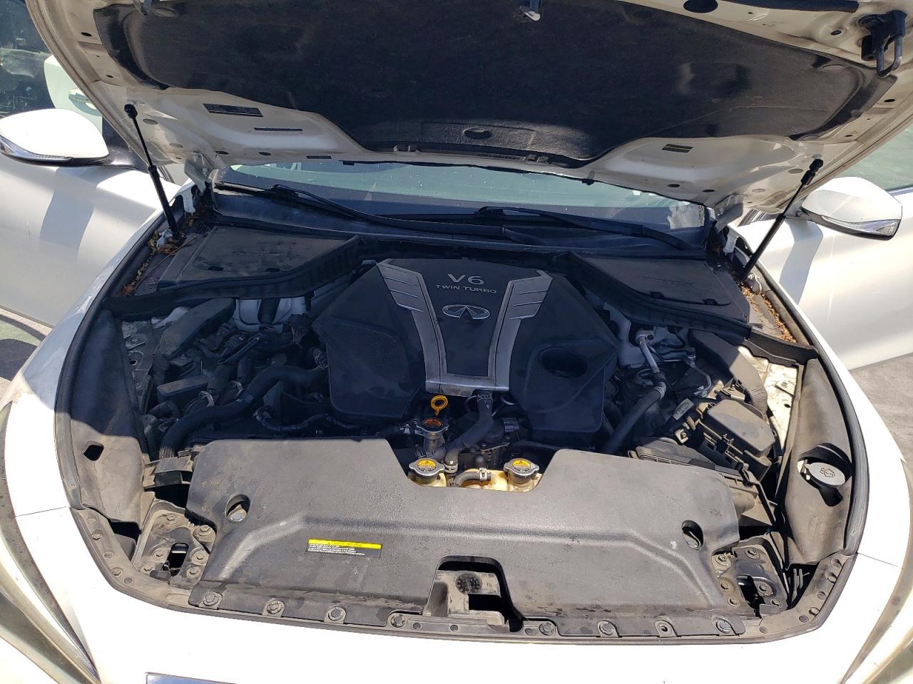 INFINITI Q50 3.0t P 3.0t Premium