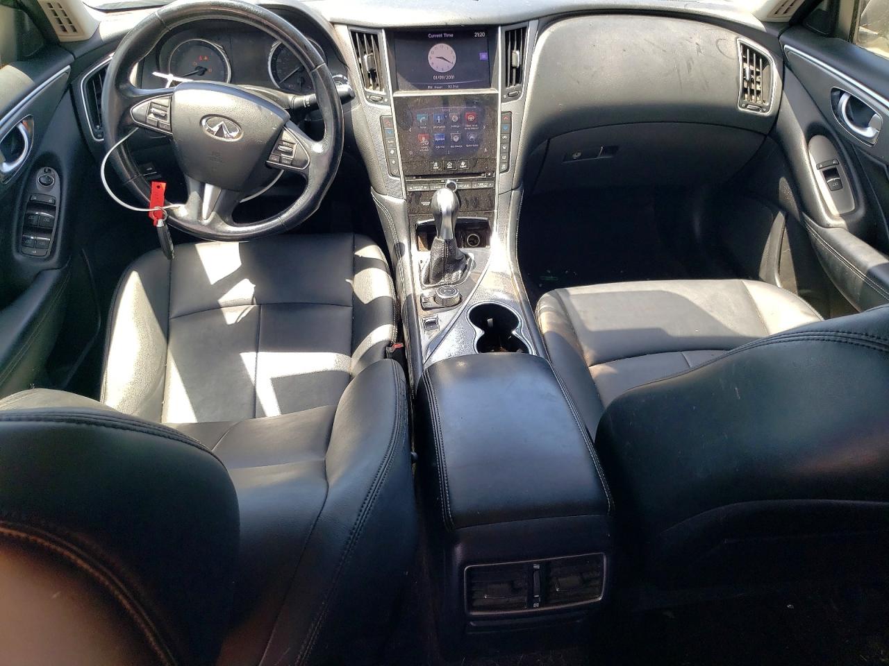 INFINITI Q50 3.0t P 3.0t Premium