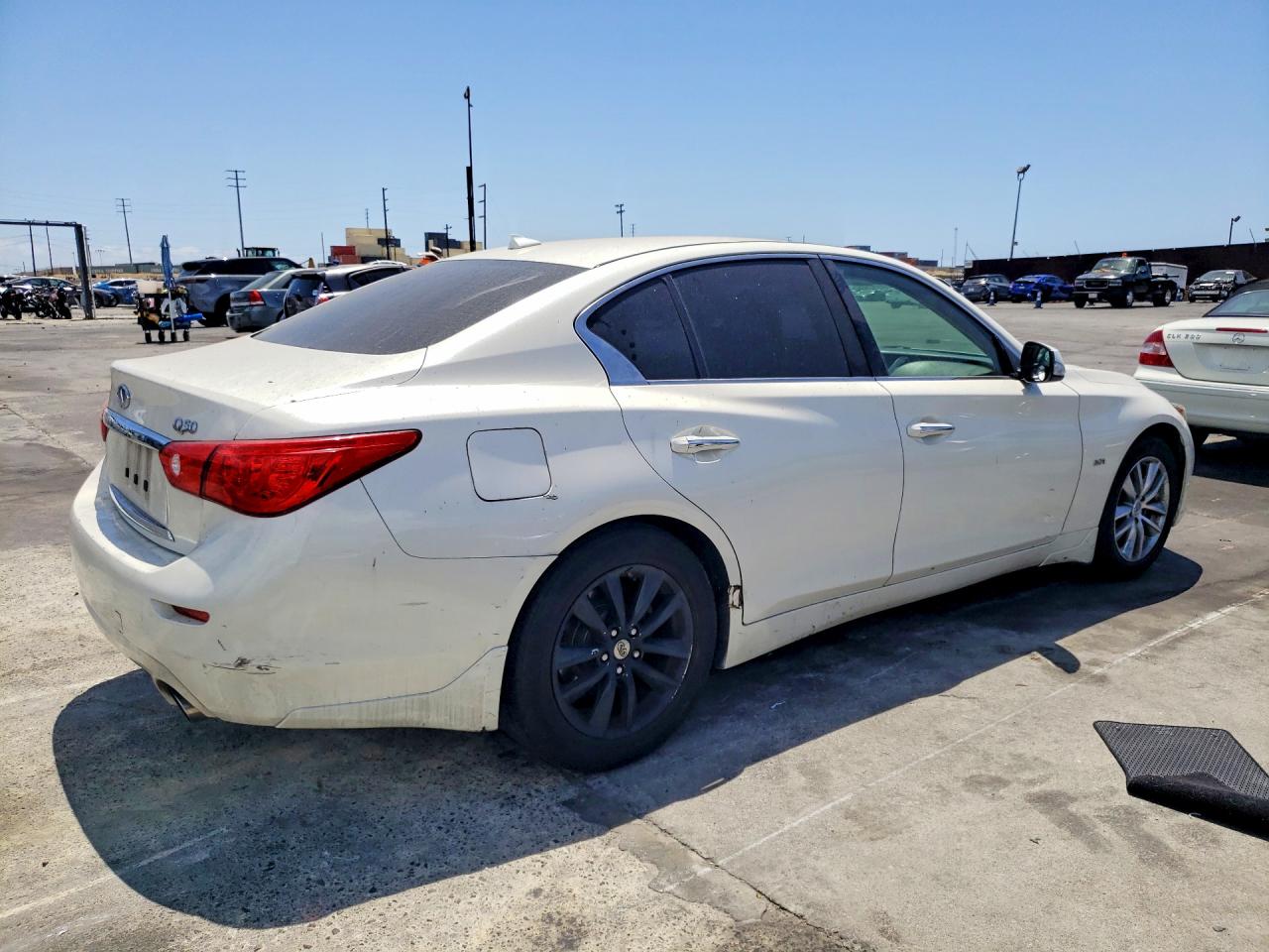 INFINITI Q50 3.0t P 3.0t Premium