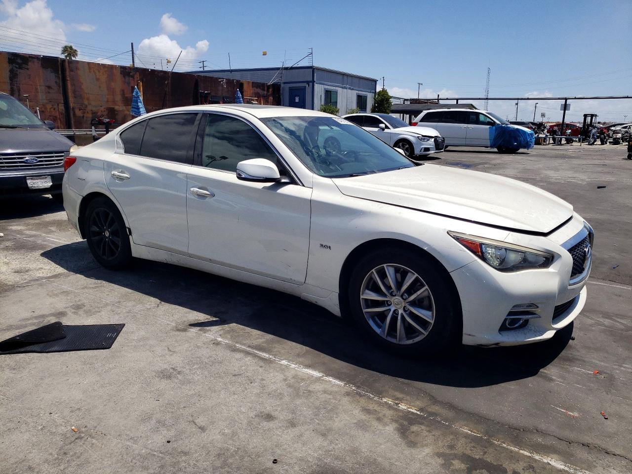INFINITI Q50 3.0t P 3.0t Premium