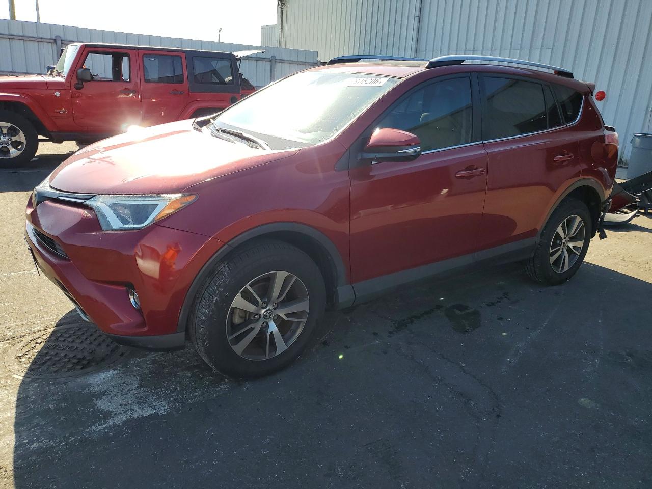 Salvage Toyota RAV4 Image