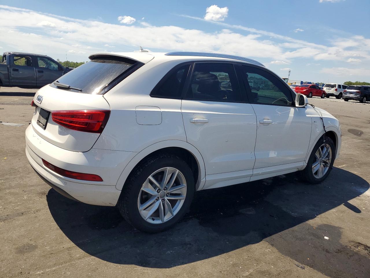 Audi Q3 Premium