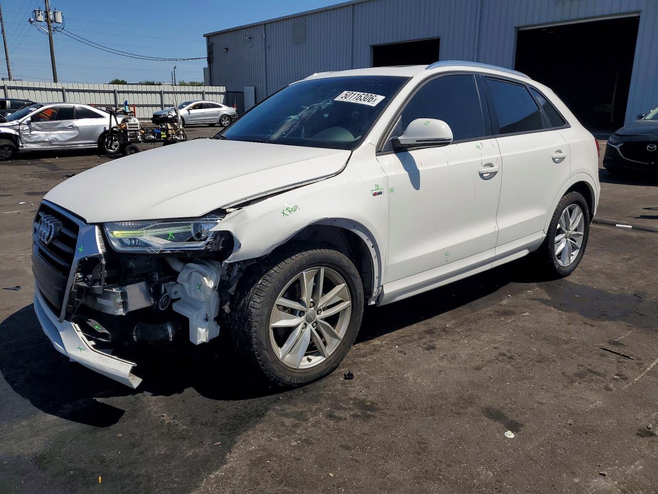 Salvage Audi Q3 Image