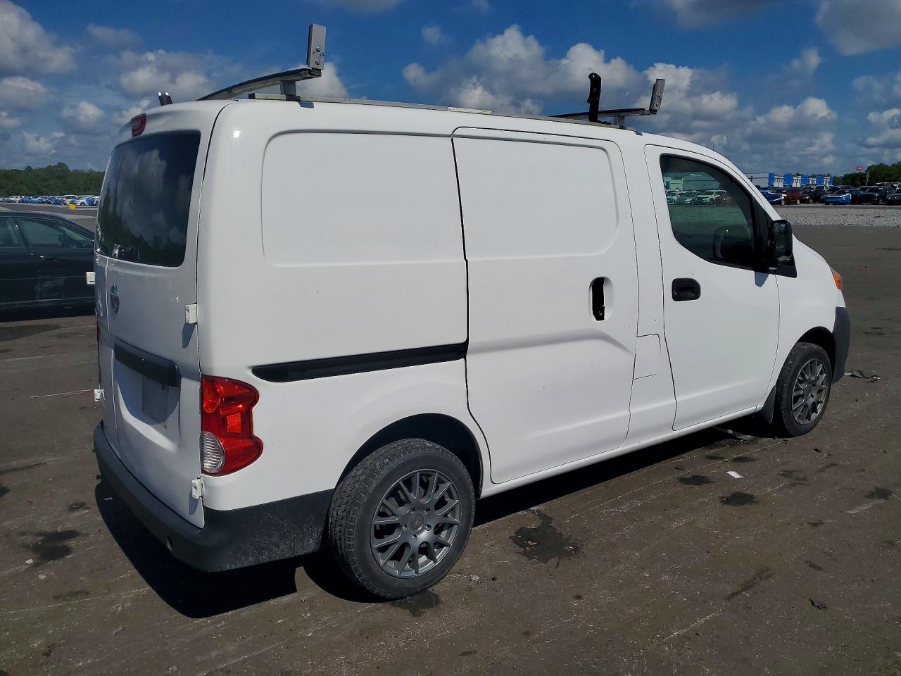 Nissan Nv S