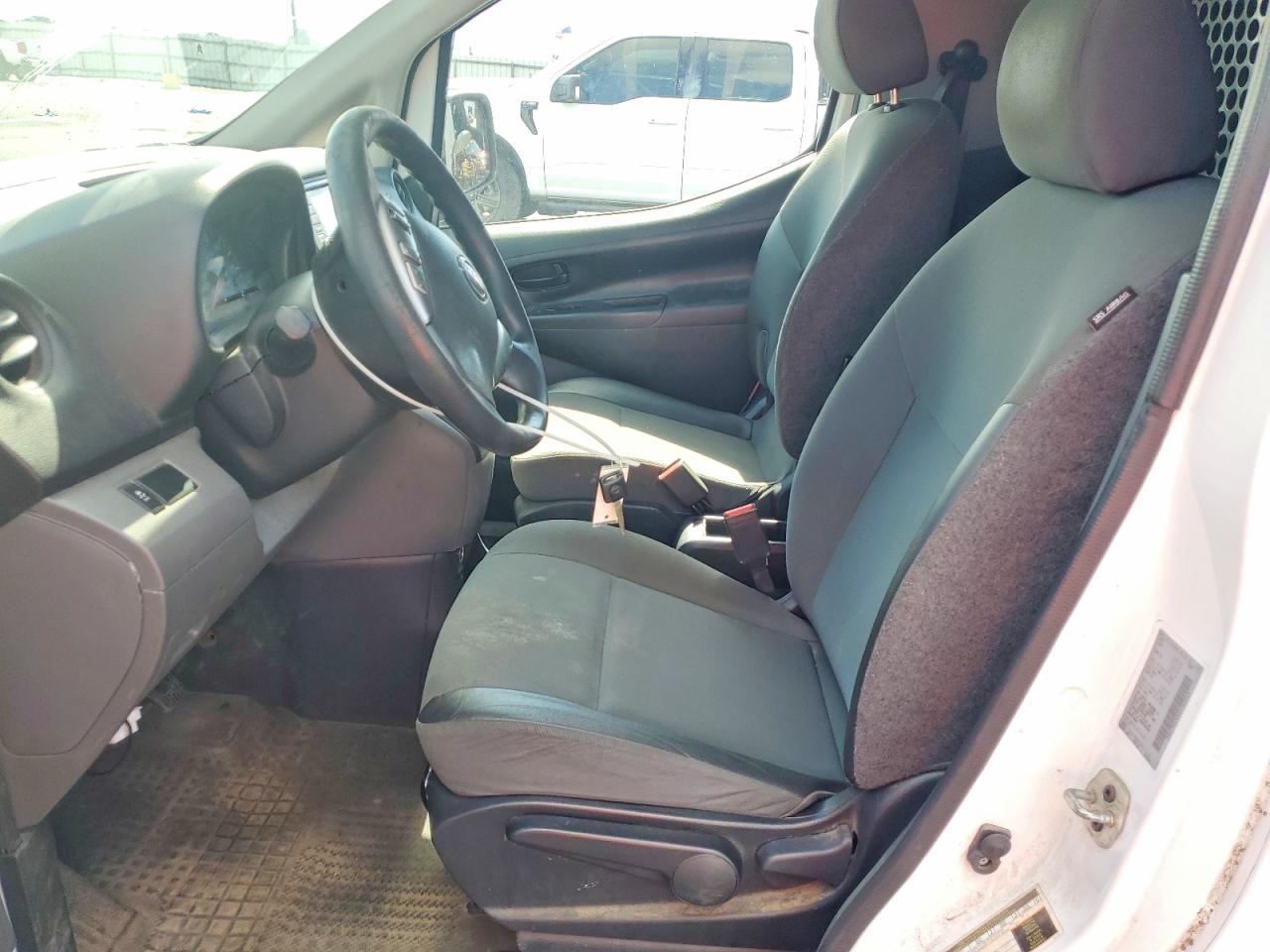 Nissan Nv S