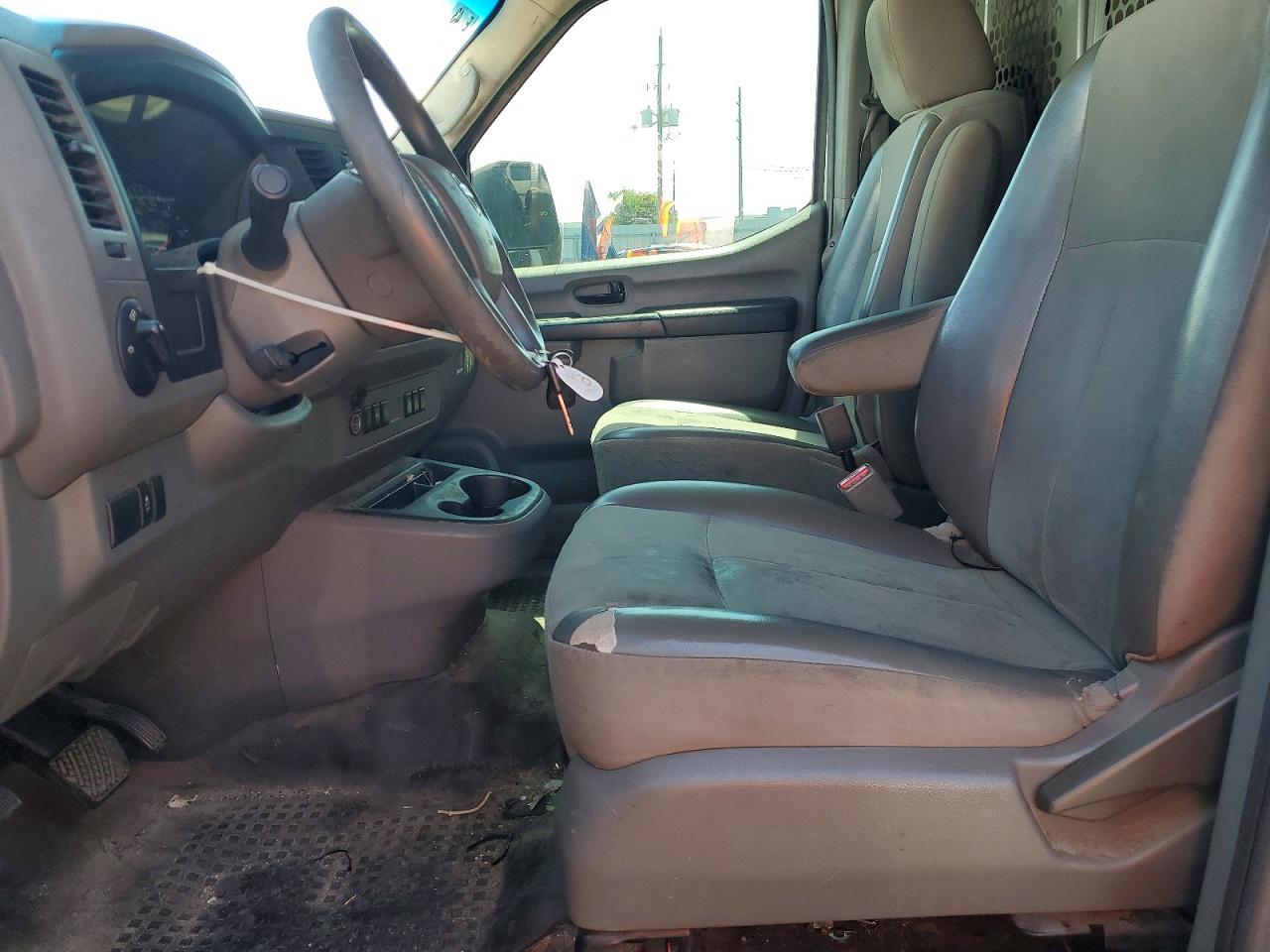 Nissan Nv 1500 S