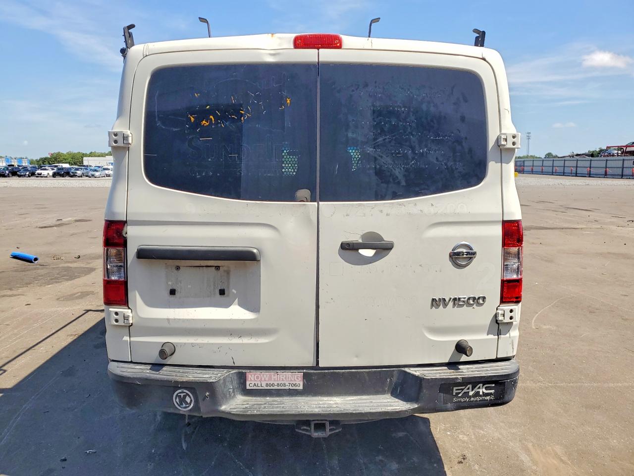 Nissan Nv 1500 S