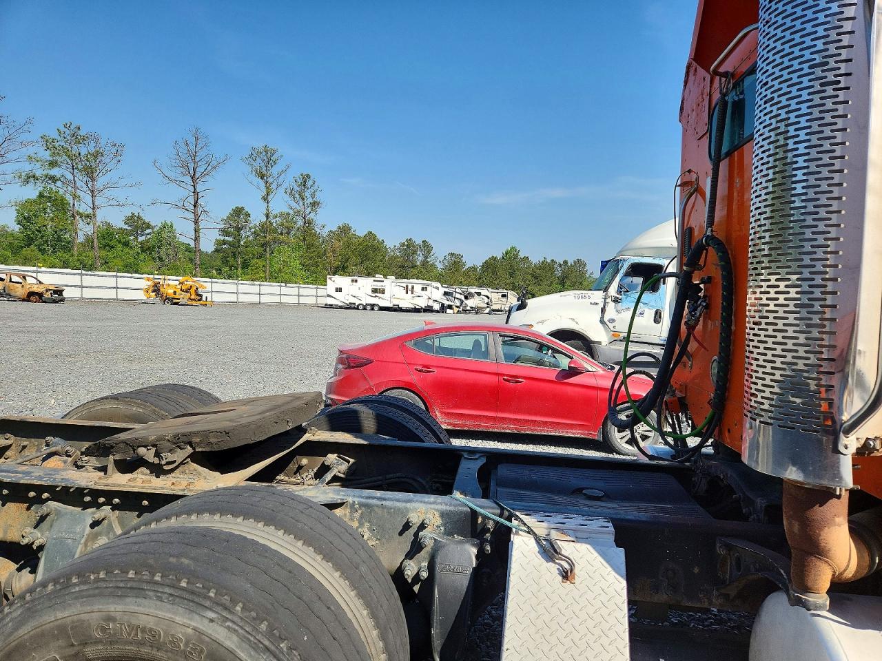 Freightliner Conventional St120