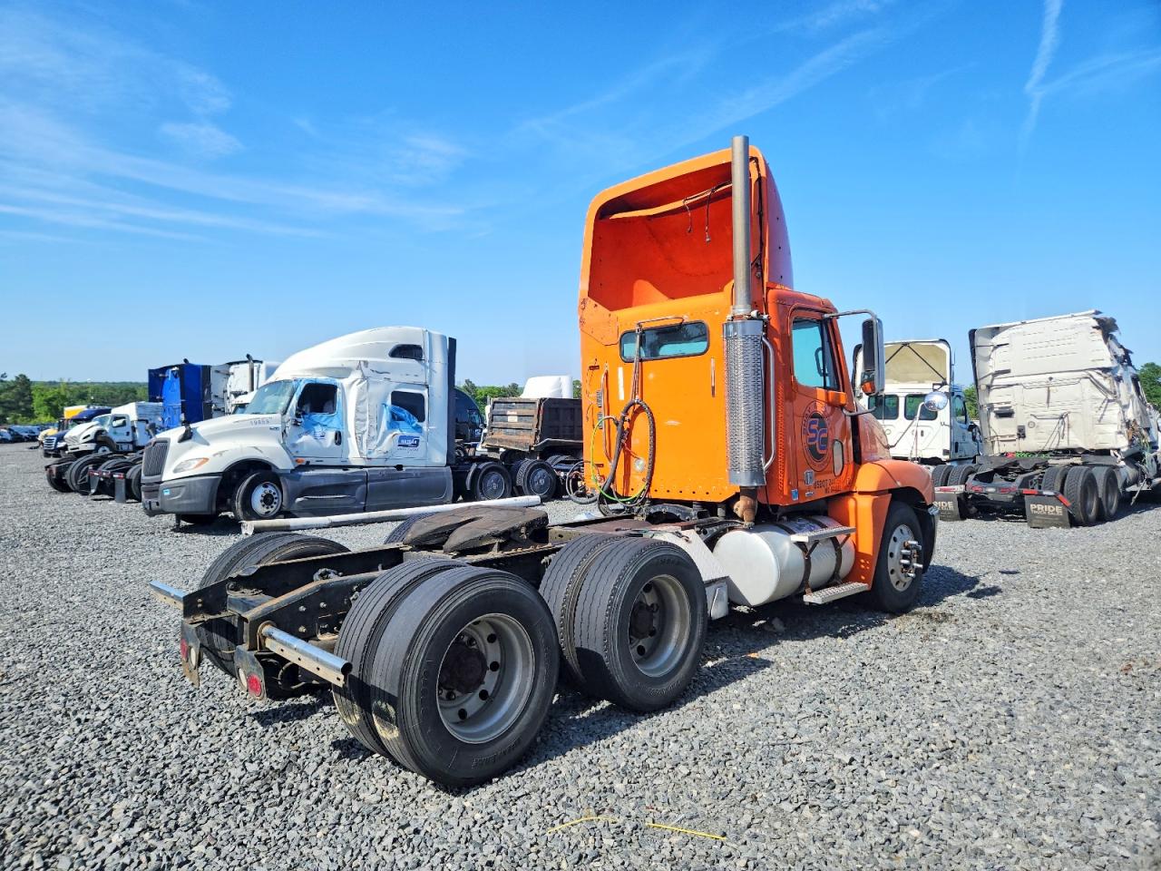 Freightliner Conventional St120