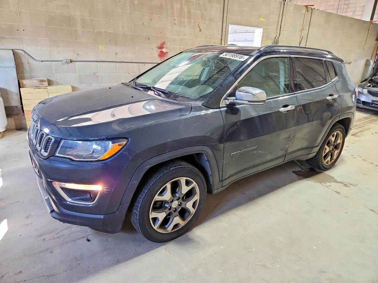 Salvage Jeep Compass Image