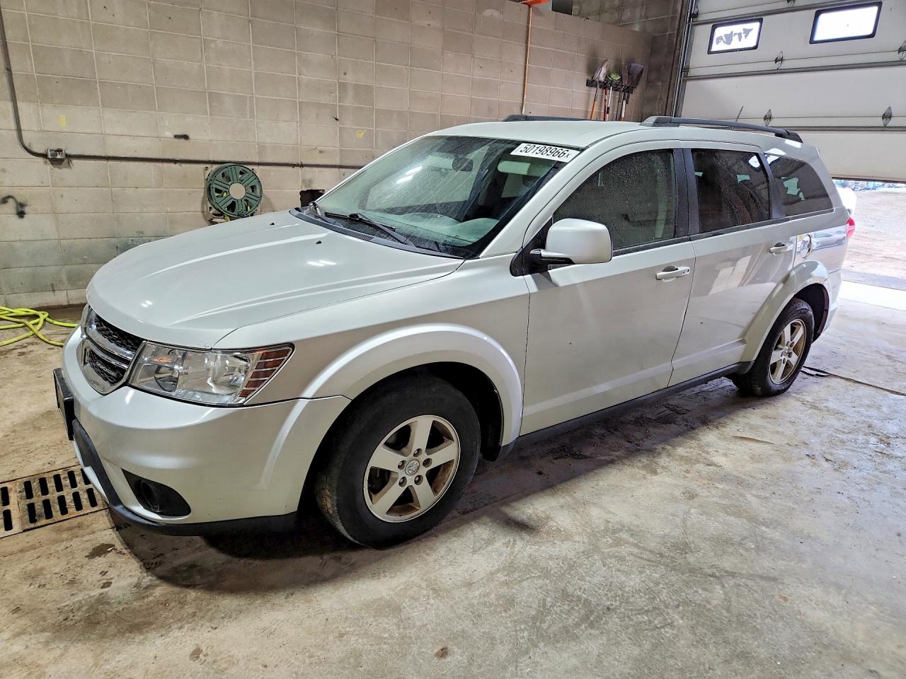 Salvage Dodge Journey Image