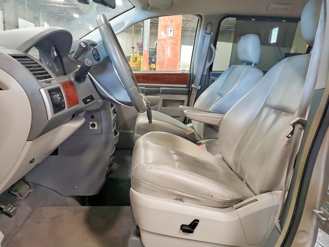 Chrysler Minivan Touring