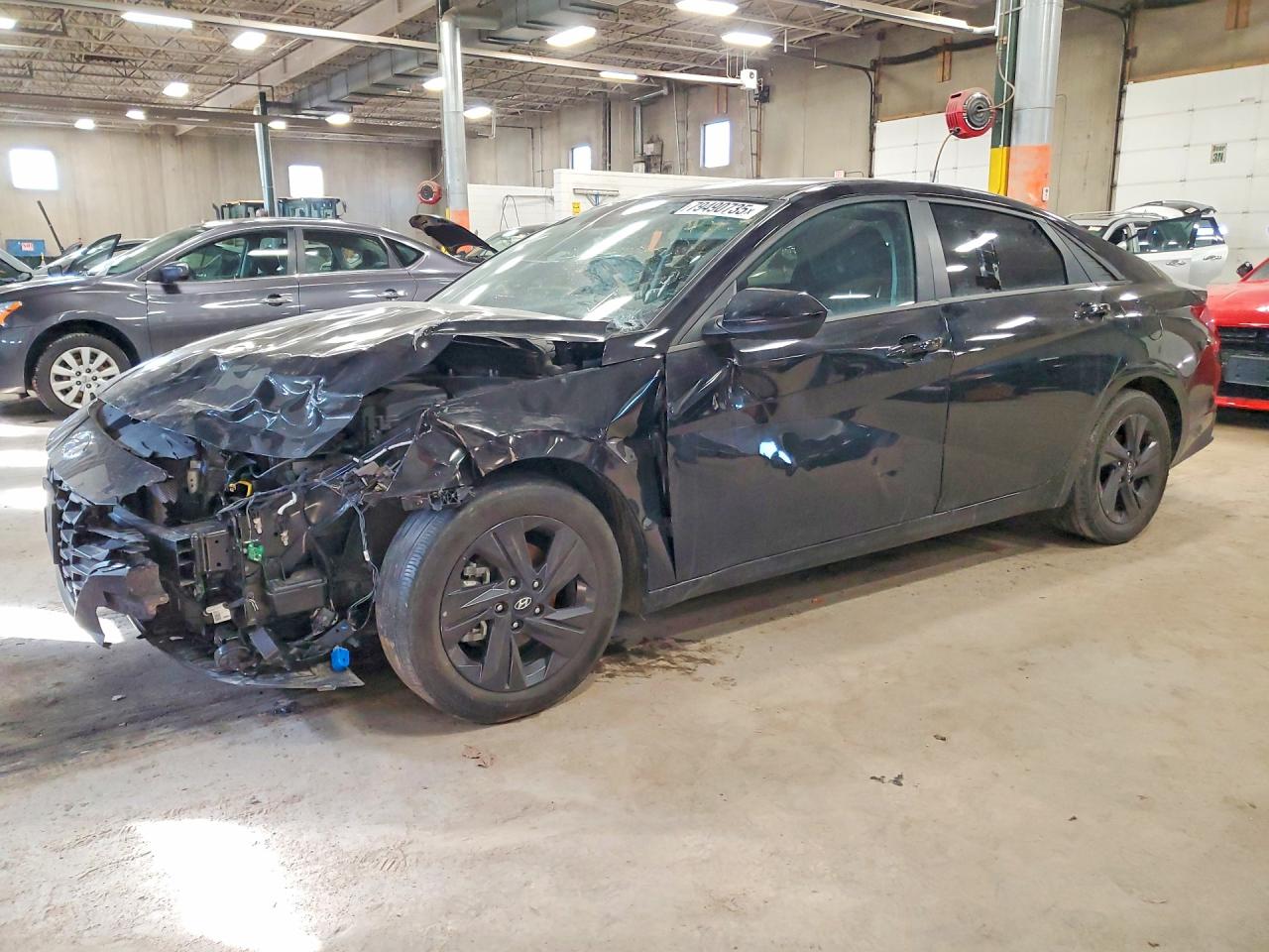 Salvage Hyundai ELANTRA Image