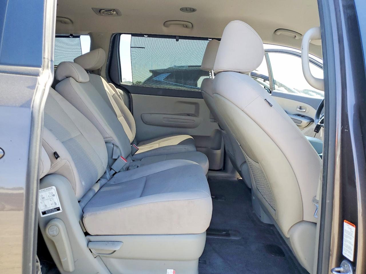Kia Sedona Lx