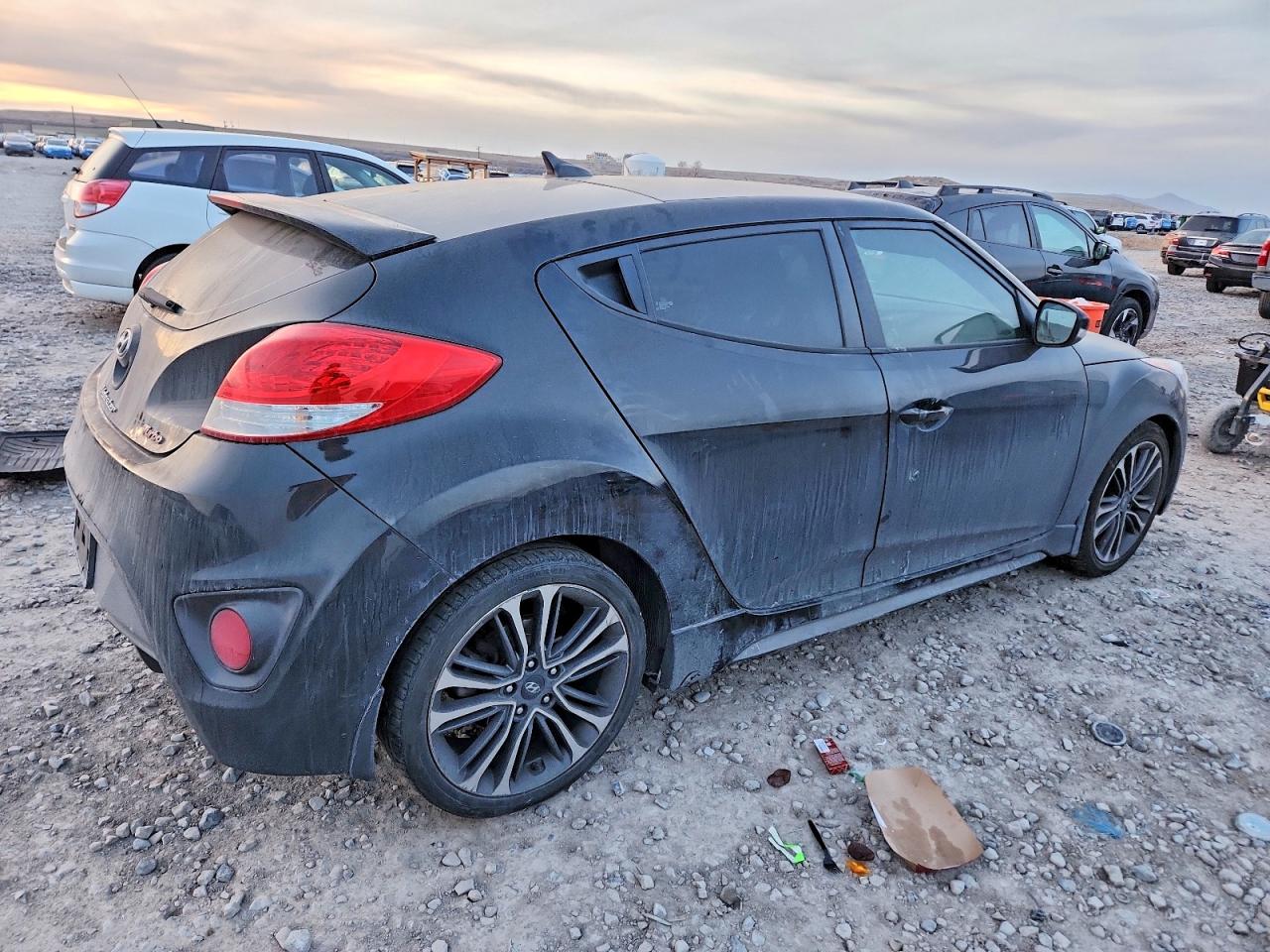 Hyundai VELOSTER Turbo