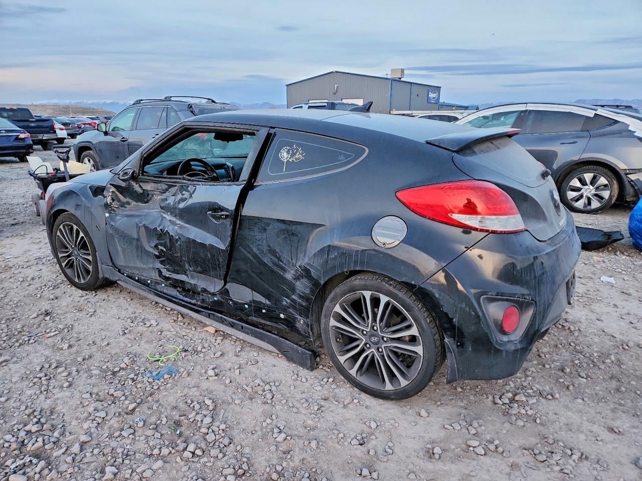 Hyundai VELOSTER Turbo