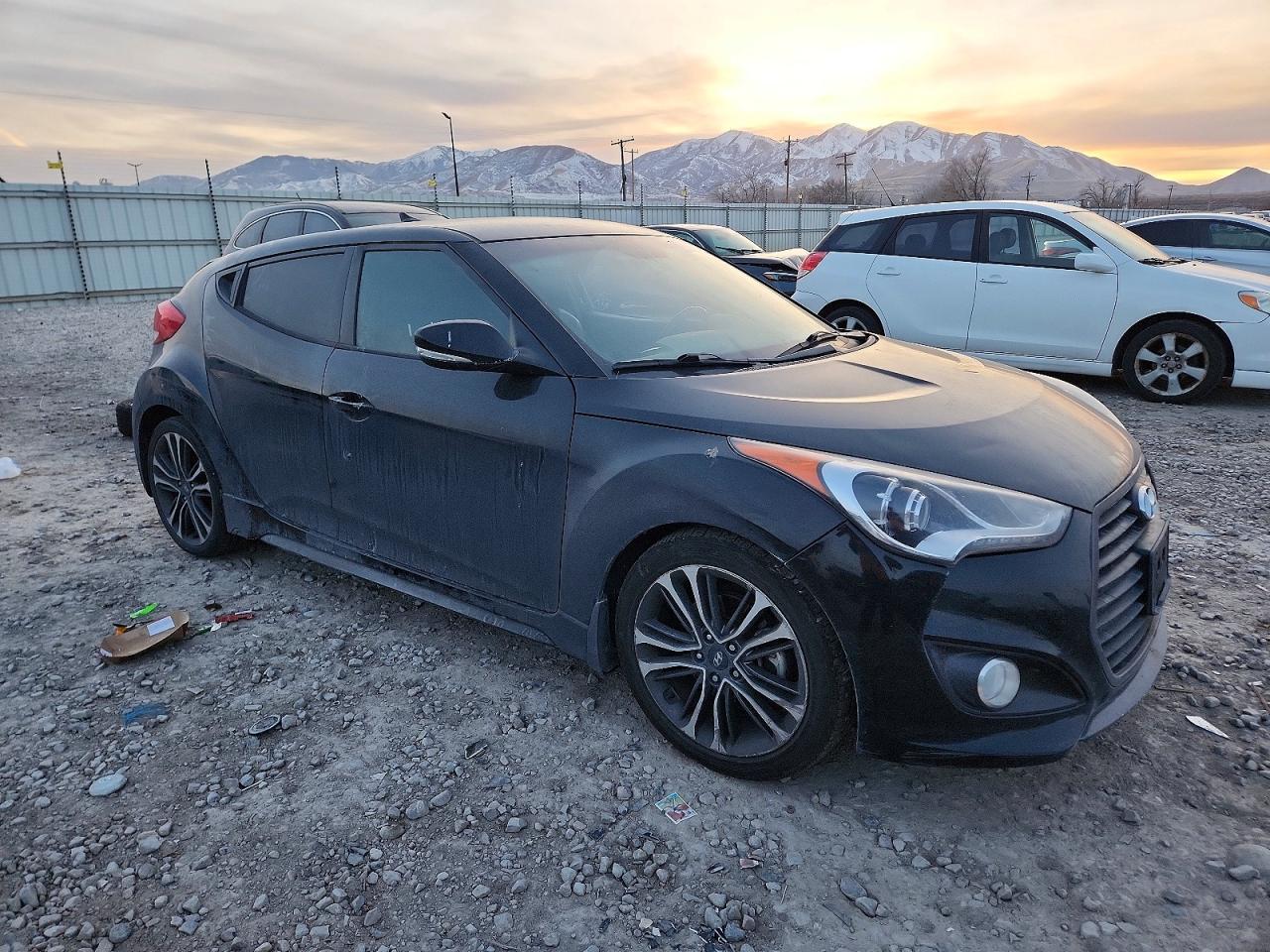 Hyundai VELOSTER Turbo