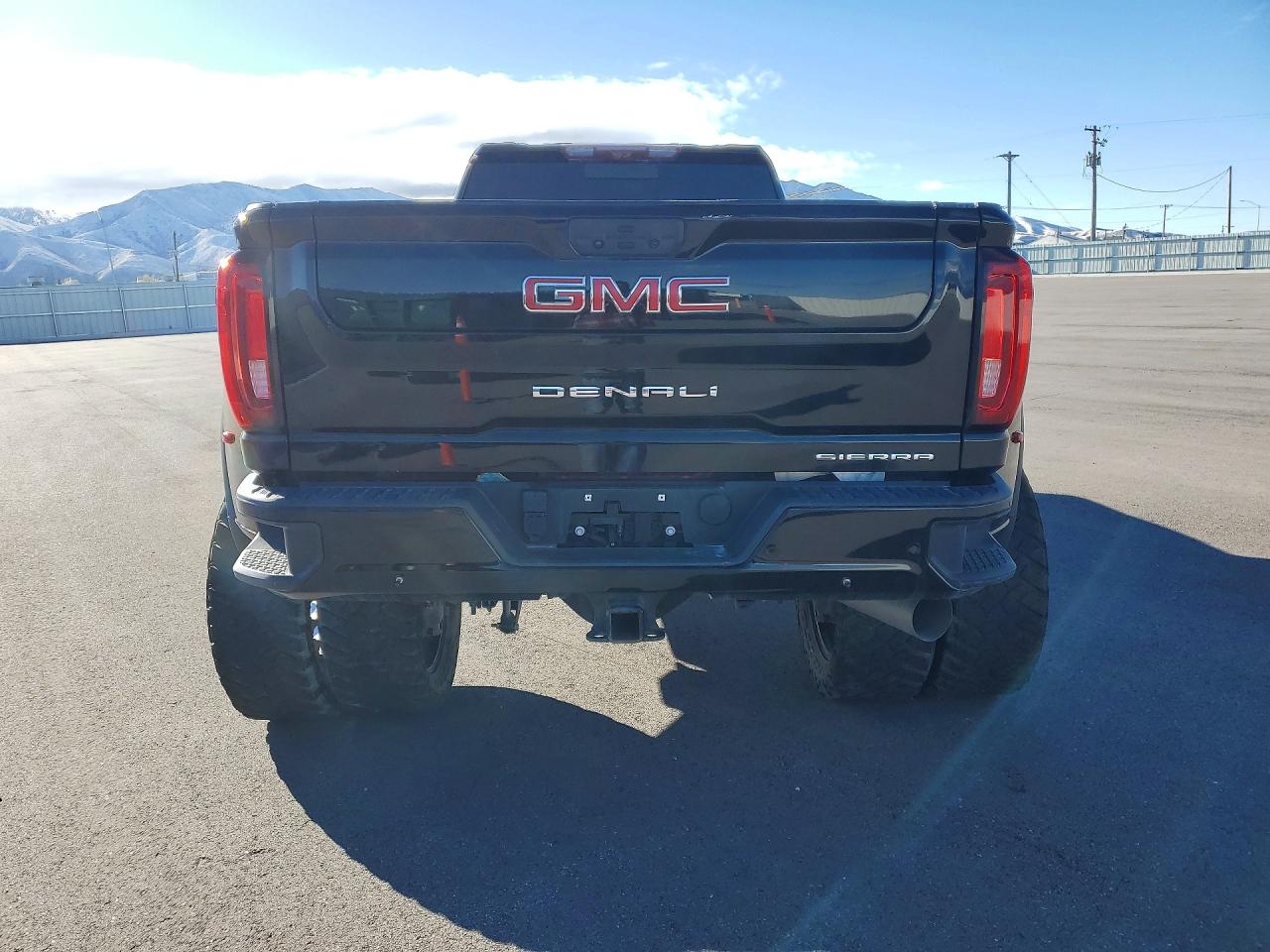 GMC Sierra K3500 Denali
