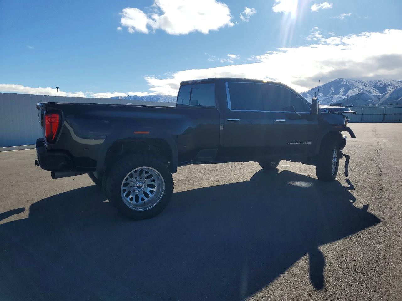 GMC Sierra K3500 Denali