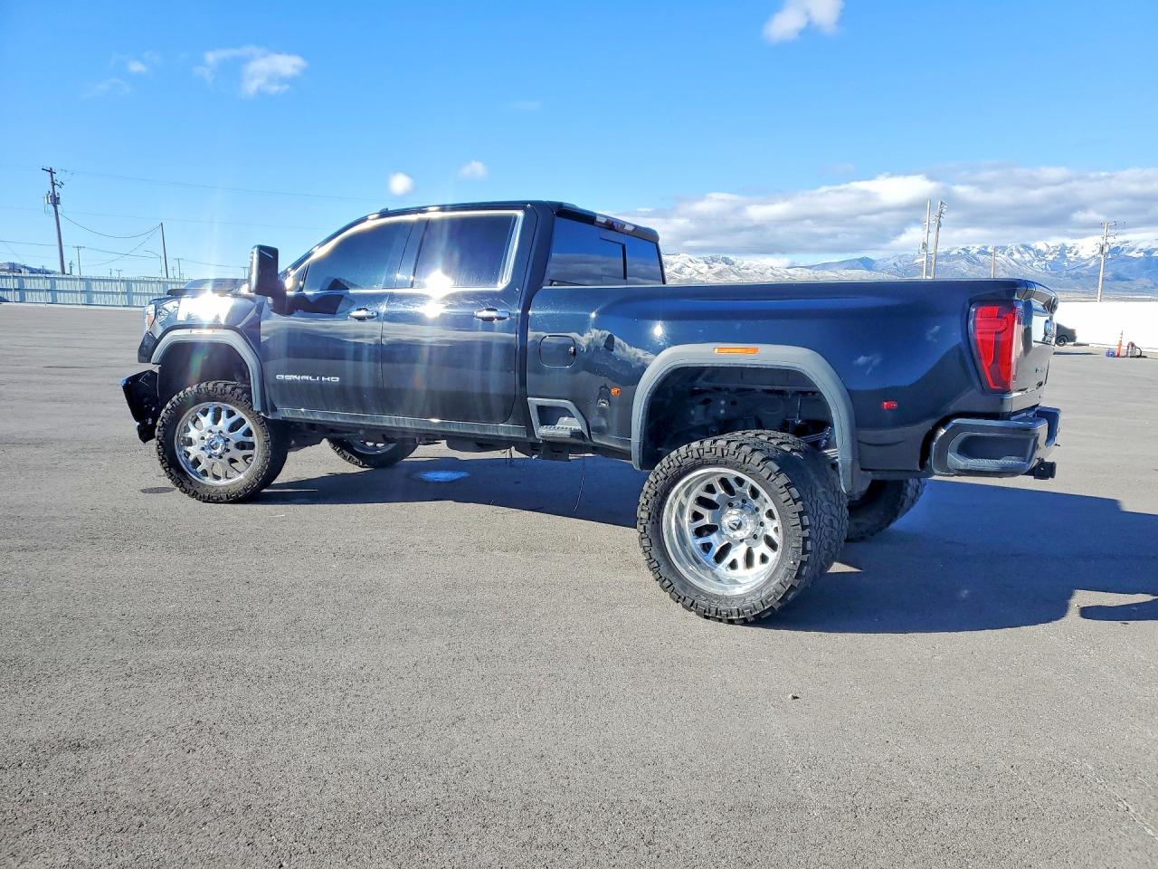 GMC Sierra K3500 Denali