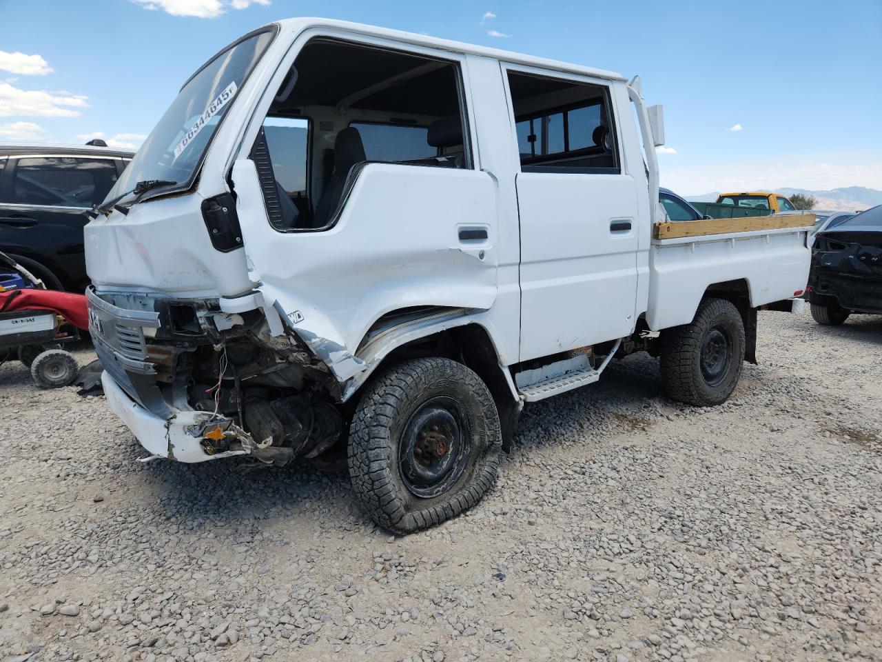 Salvage Toyota Hiace Image