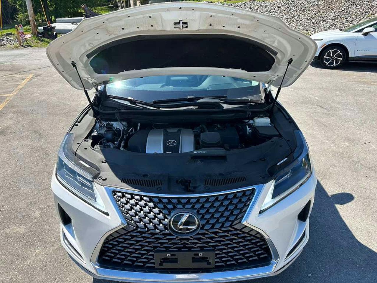 Lexus RX Base