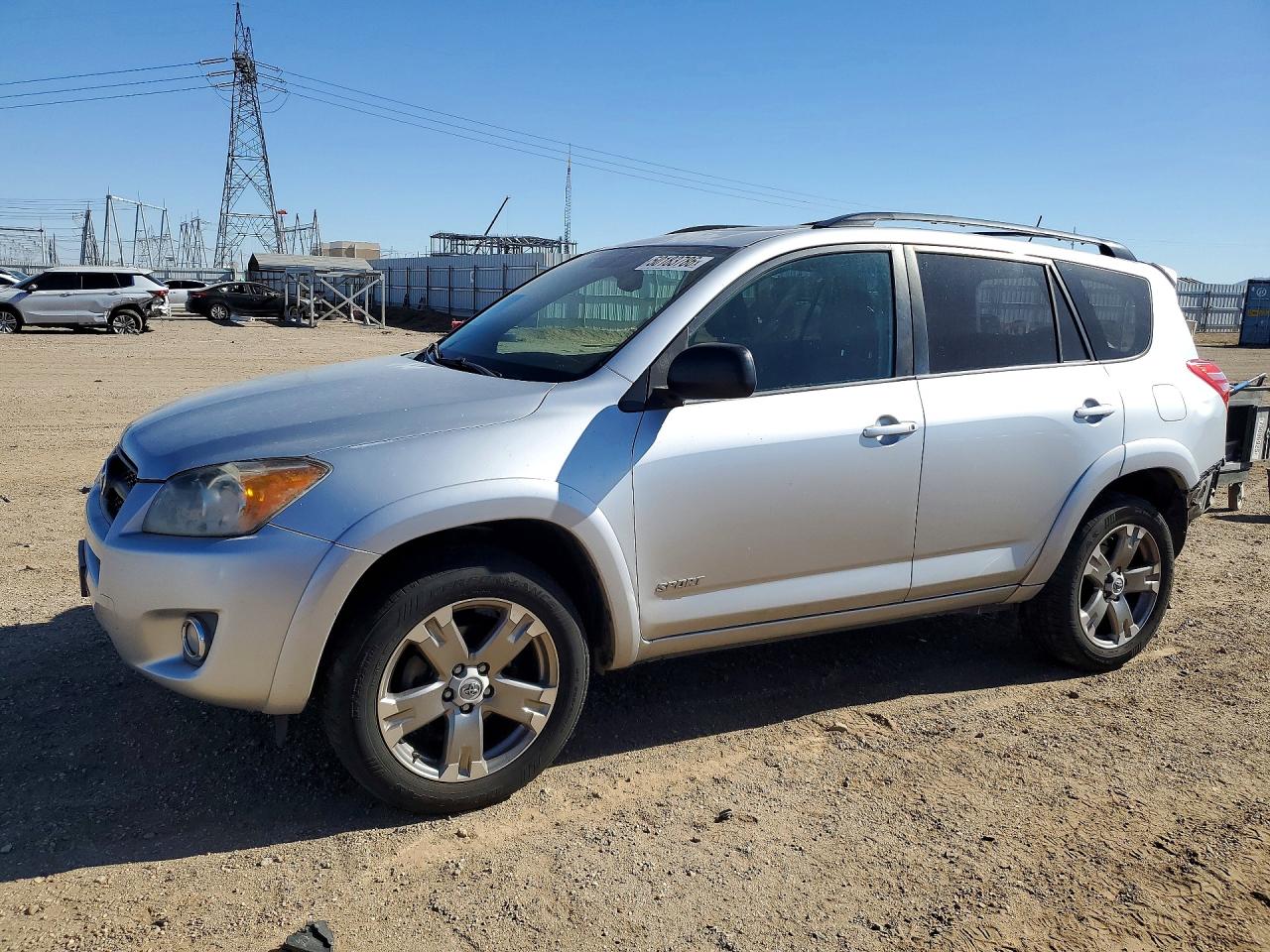 Salvage Toyota RAV4 Image