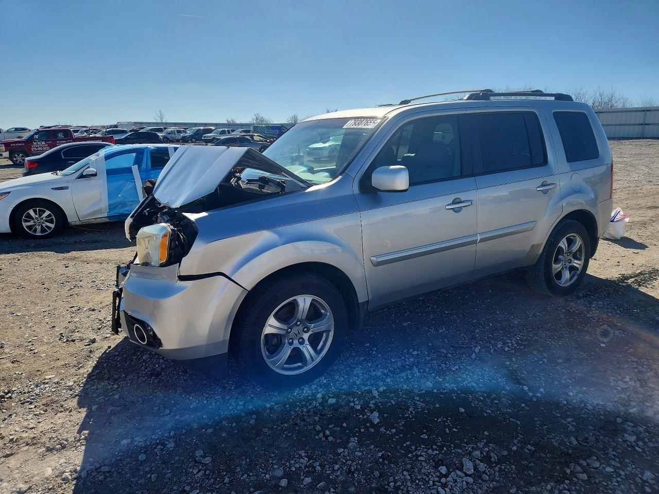 Salvage Honda Pilot Image