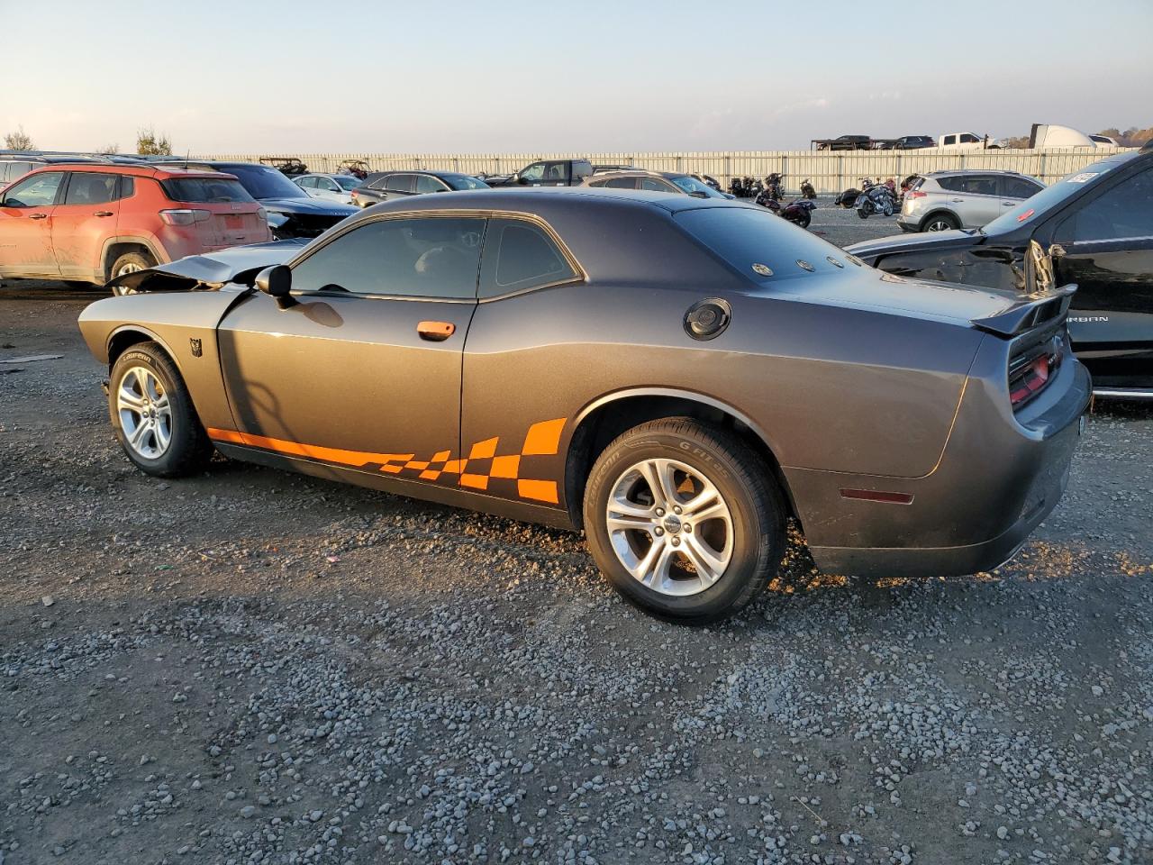 Dodge Challenger Sxt