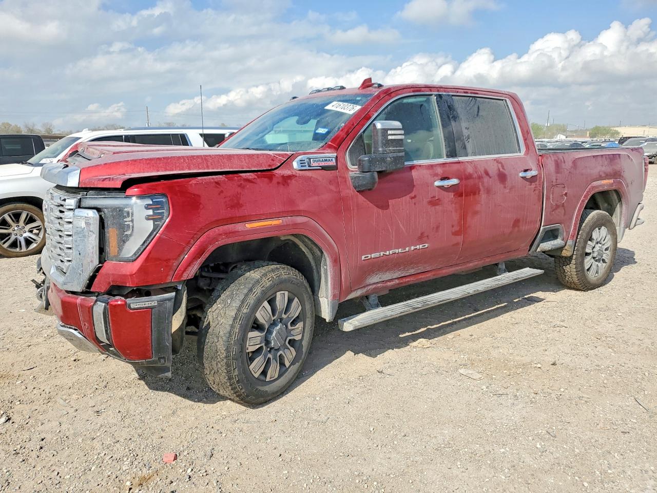 Salvage GMC Sierra Image