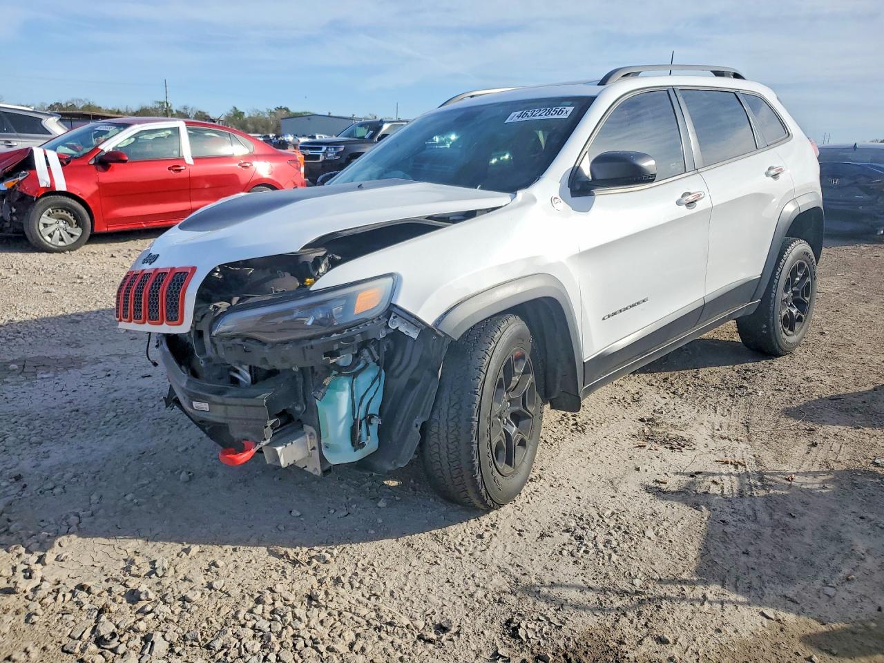Salvage Jeep Cherokee Image
