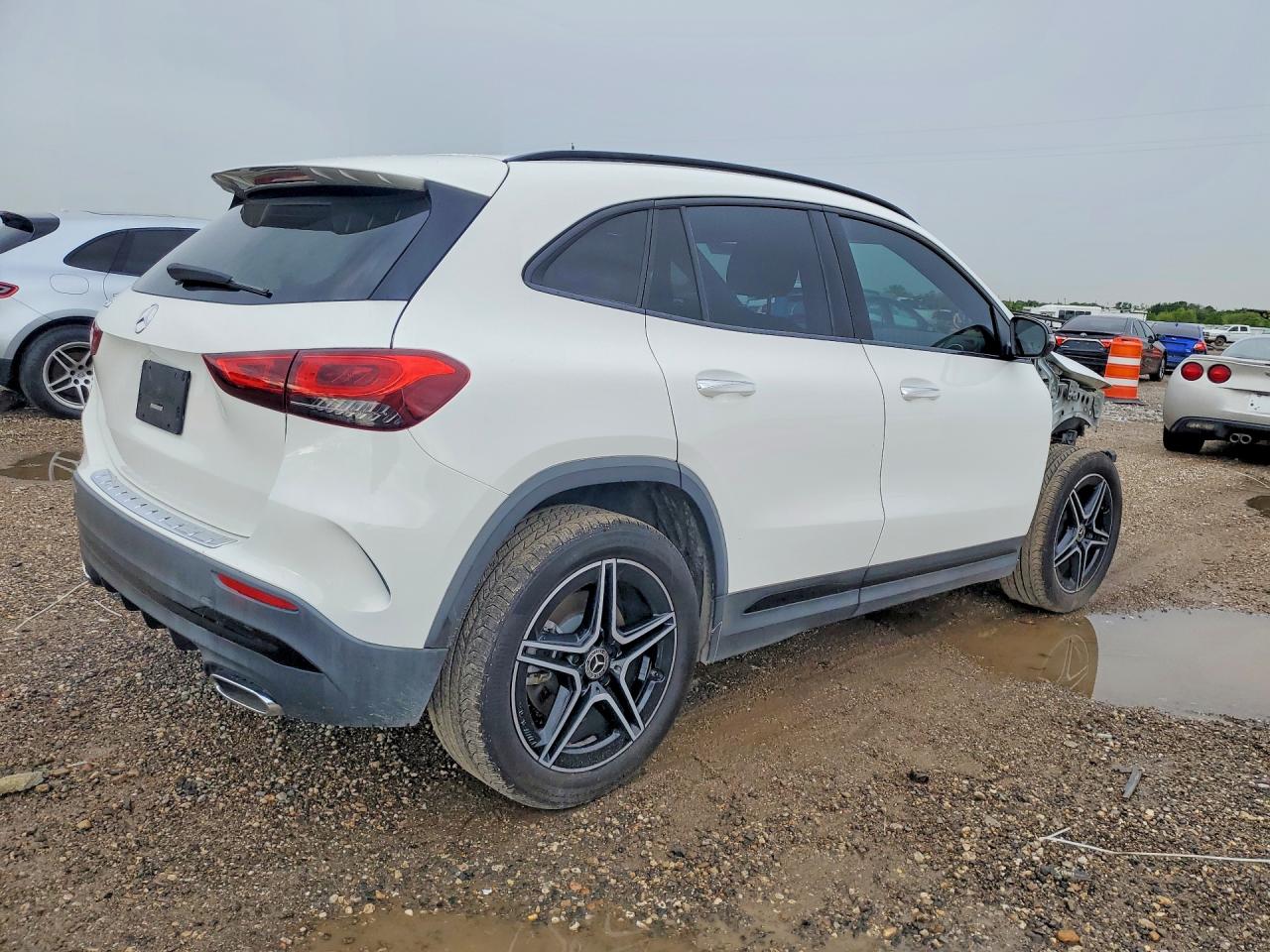 Mercedes-Benz GLA 250