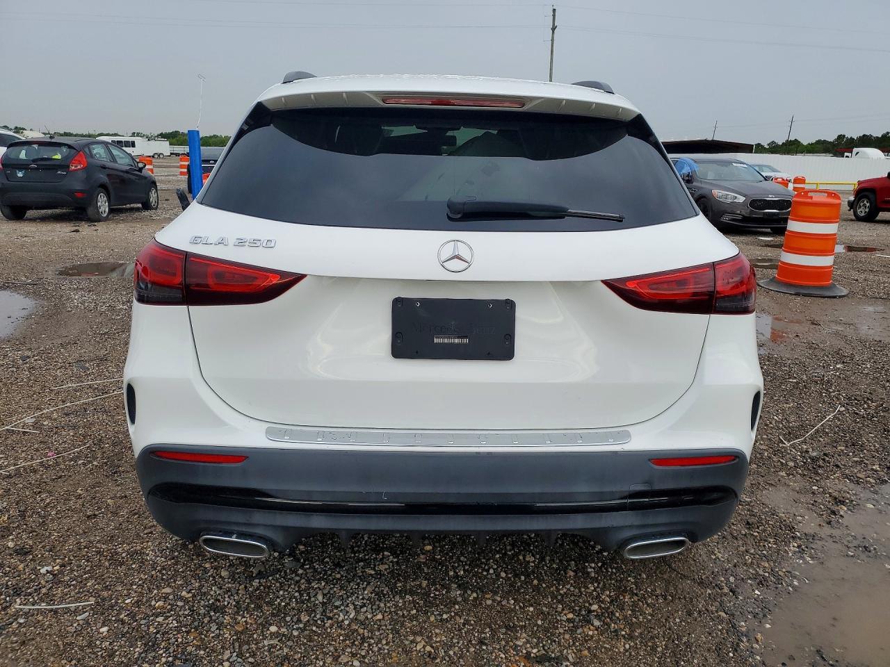 Mercedes-Benz GLA 250