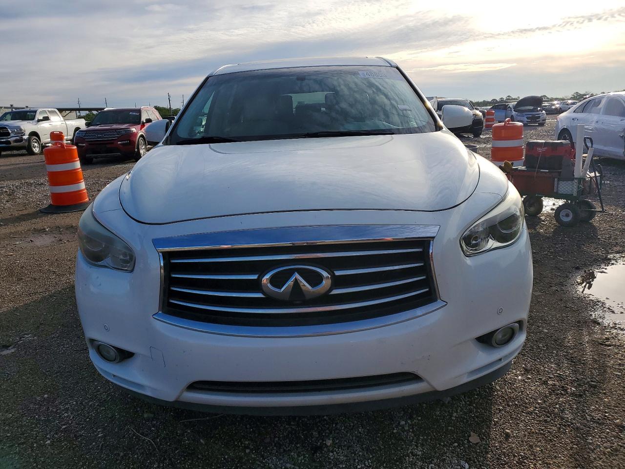 INFINITI JX35 Base